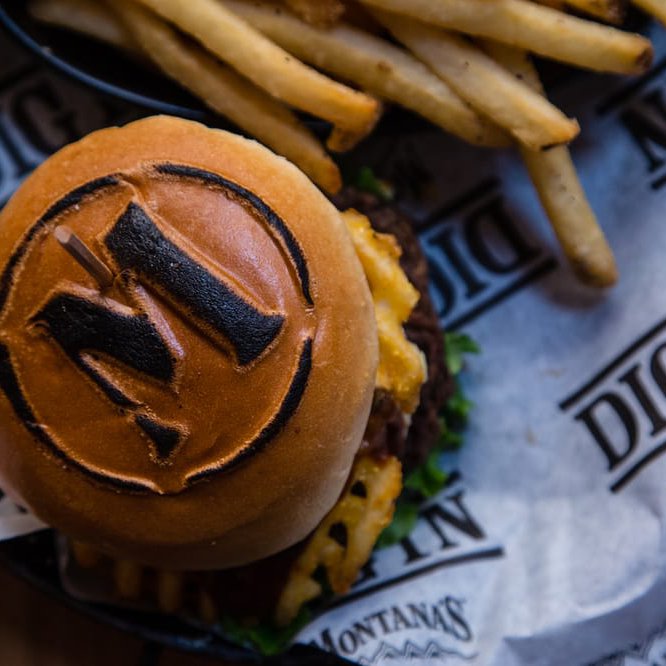 Montana's BBQ & Bar